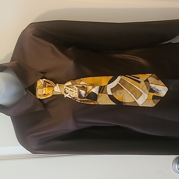 Elegant Gold and Black Necktie Necklace With Classic Logo Brooch - Picture 1 of 8